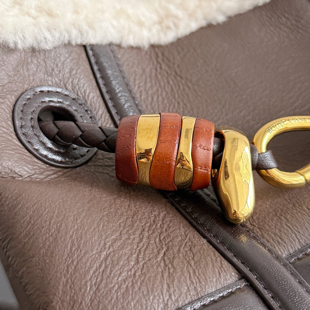 Bottega Veneta 806088 Brown Designer Handbag - detail image 4