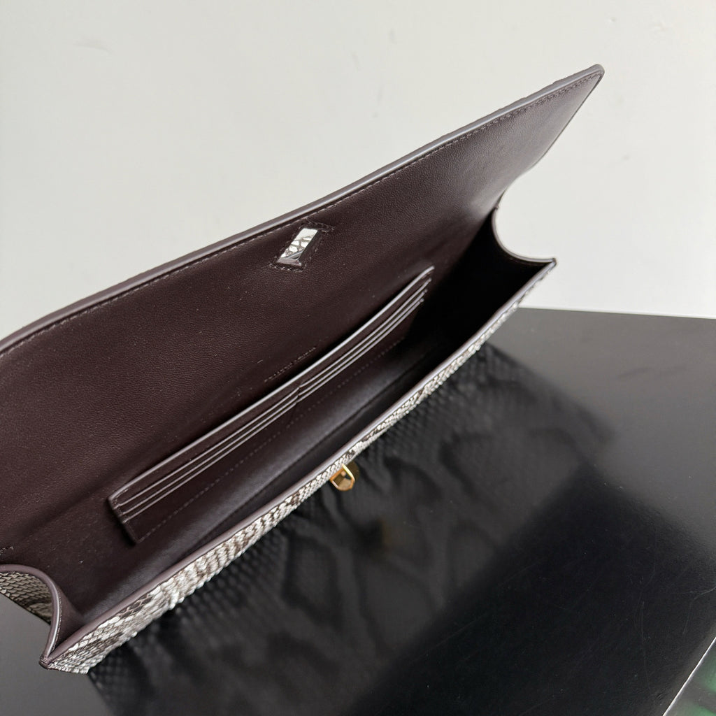 Bottega Veneta 794945 Gray Clutch Bag - detail image 7