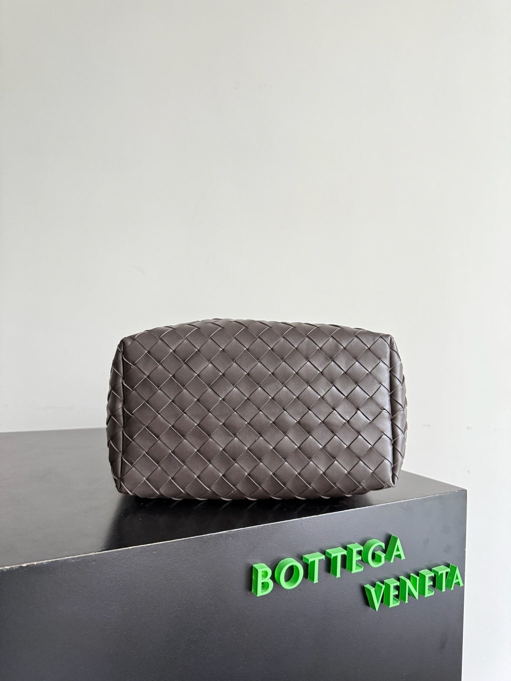 Bottega Veneta 836020 Black Bucket Bag Edition 2 - detail image 5