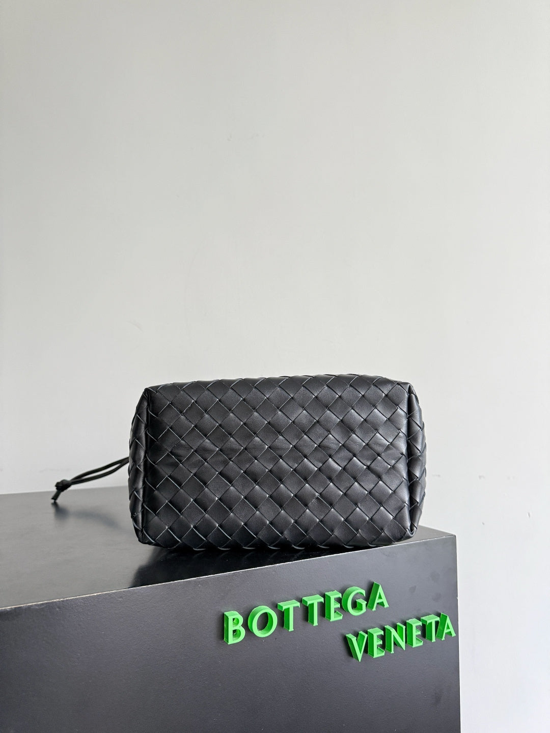 Bottega Veneta 836020 Black Bucket Bag - detail image 5