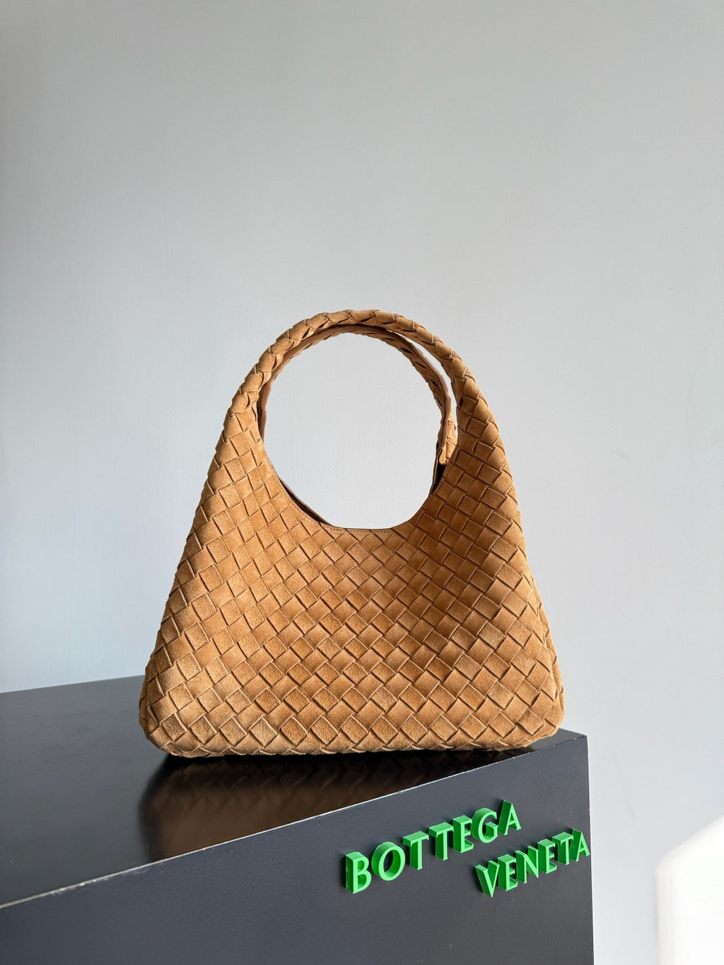 Bottega Veneta 844249 Orange Designer Handbag
