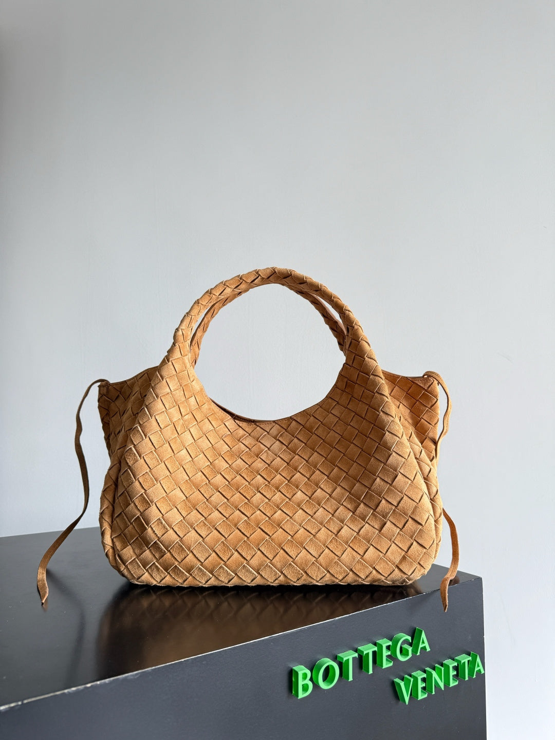 Bottega Veneta 844249 Orange Designer Handbag - detail image 2