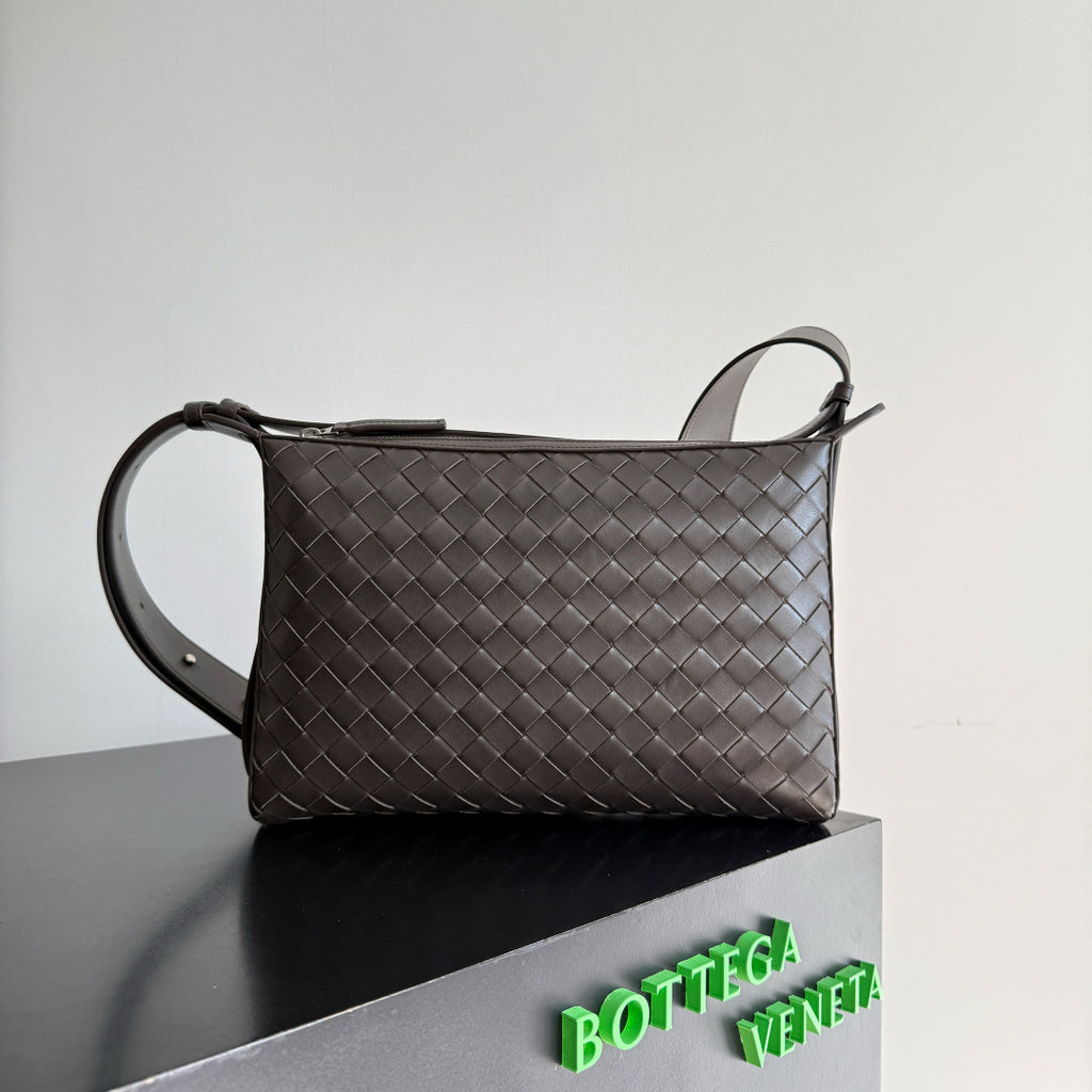 Bottega Veneta 836016 Brown Clutch Bag