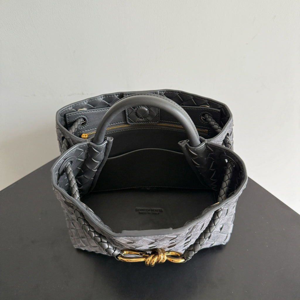 Bottega Veneta 743568 Black Designer Handbag Edition 13 - detail image 9