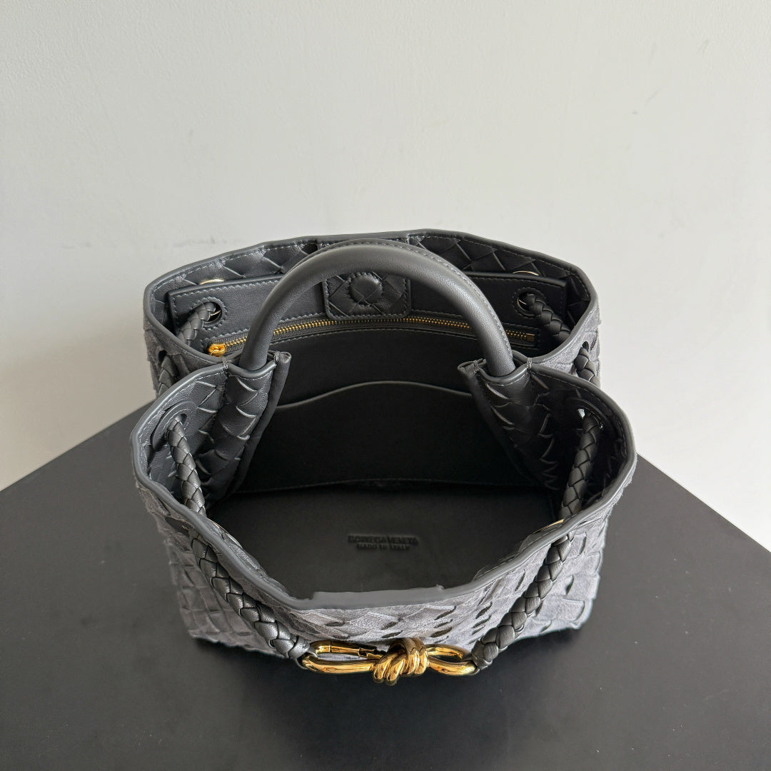Bottega Veneta 743568 Black Designer Handbag Edition 13 - detail image 9