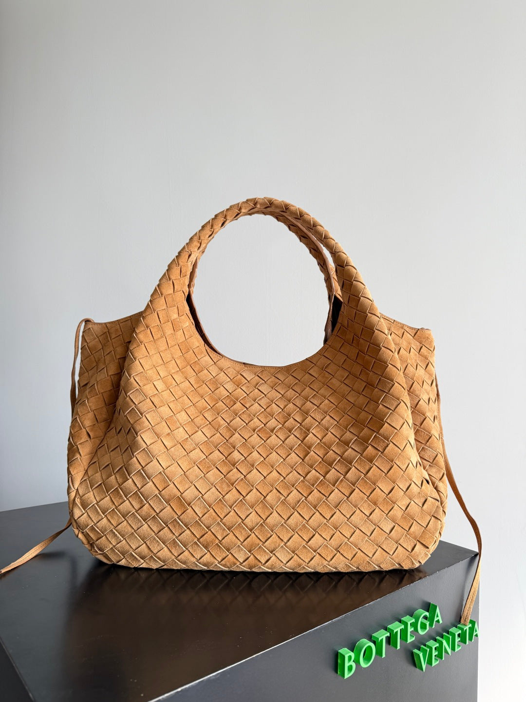 Bottega Veneta 844250 Orange Designer Handbag - detail image 2