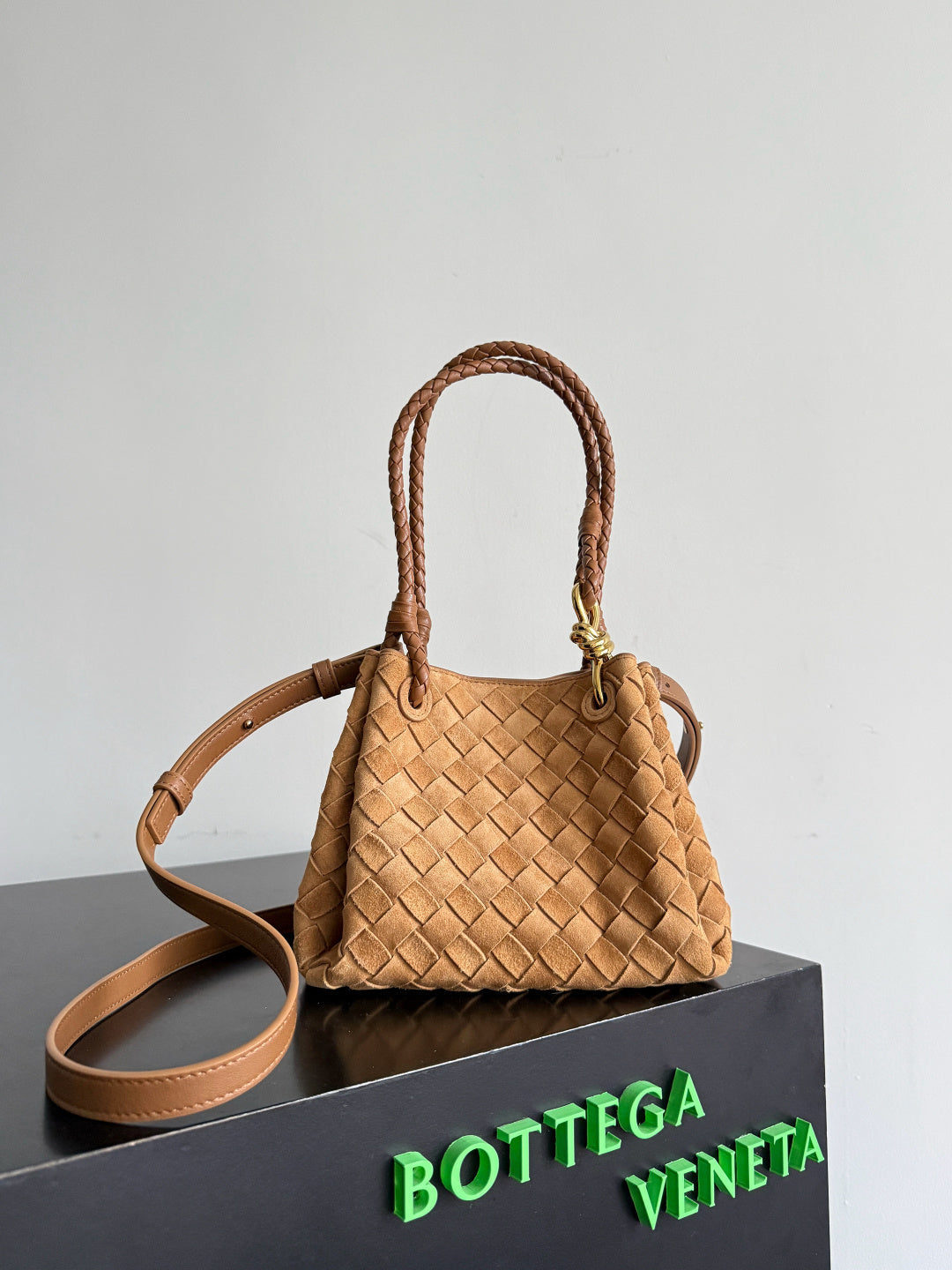 Bottega Veneta 796569 Orange Designer Handbag