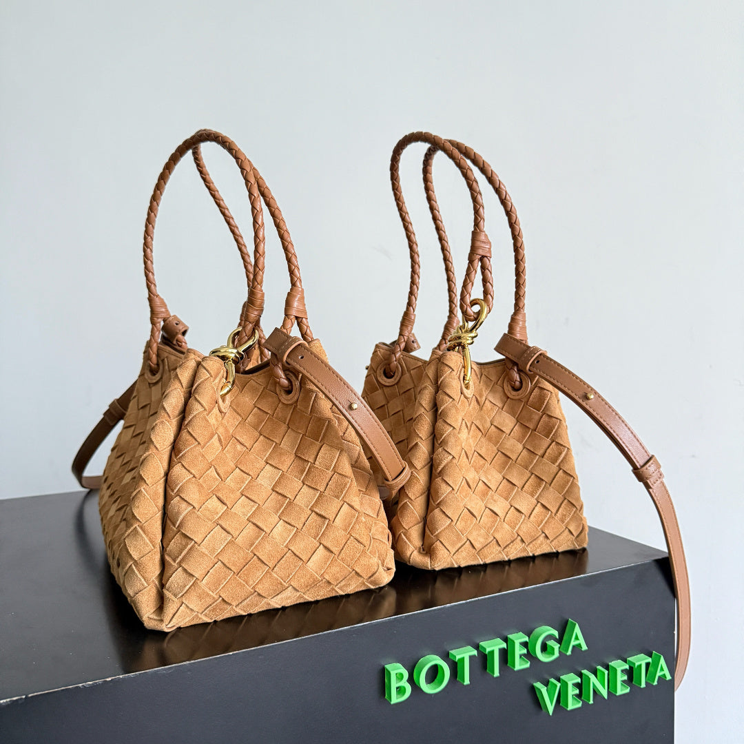 Bottega Veneta Orange Designer Handbag Edition 35 - detail image 2