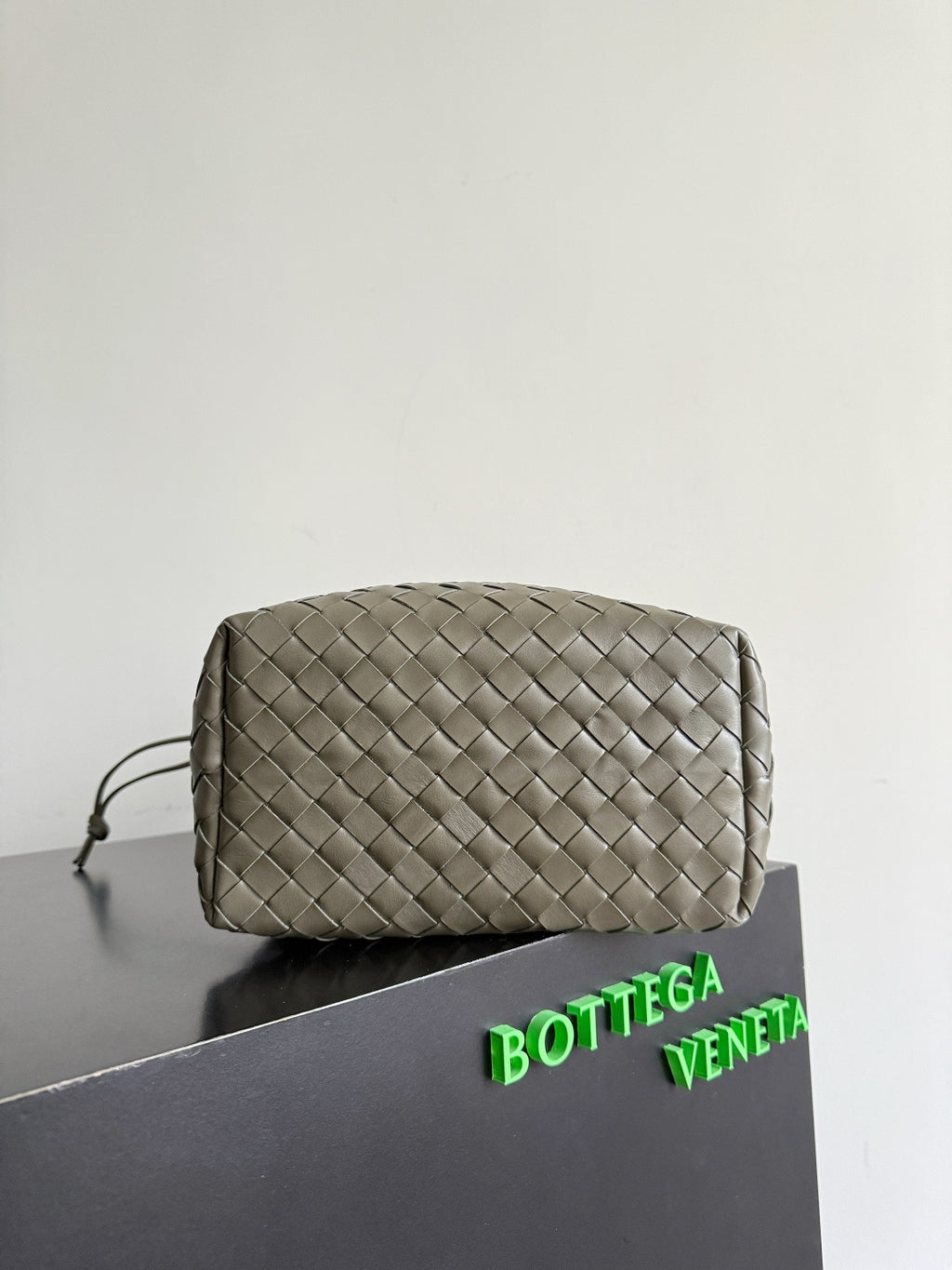 Bottega Veneta 836020 Gray Bucket Bag - detail image 5
