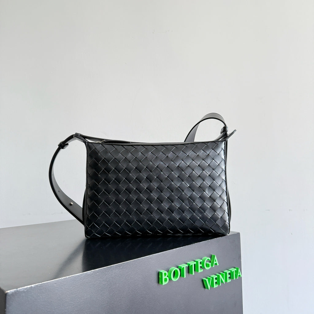 Bottega Veneta 836016 Black Clutch Bag