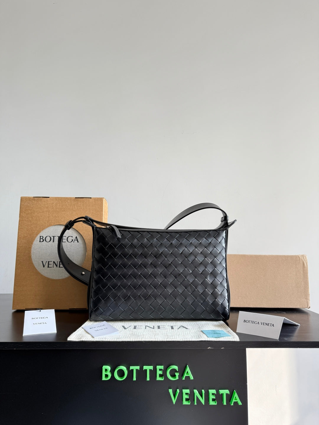 Bottega Veneta Black Designer Handbag Edition 537