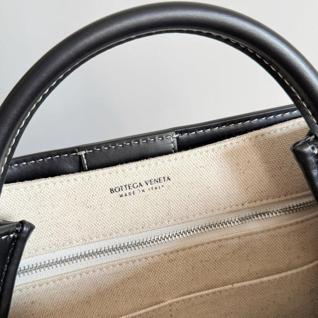 Bottega Veneta 791594 Black Designer Handbag - detail image 6