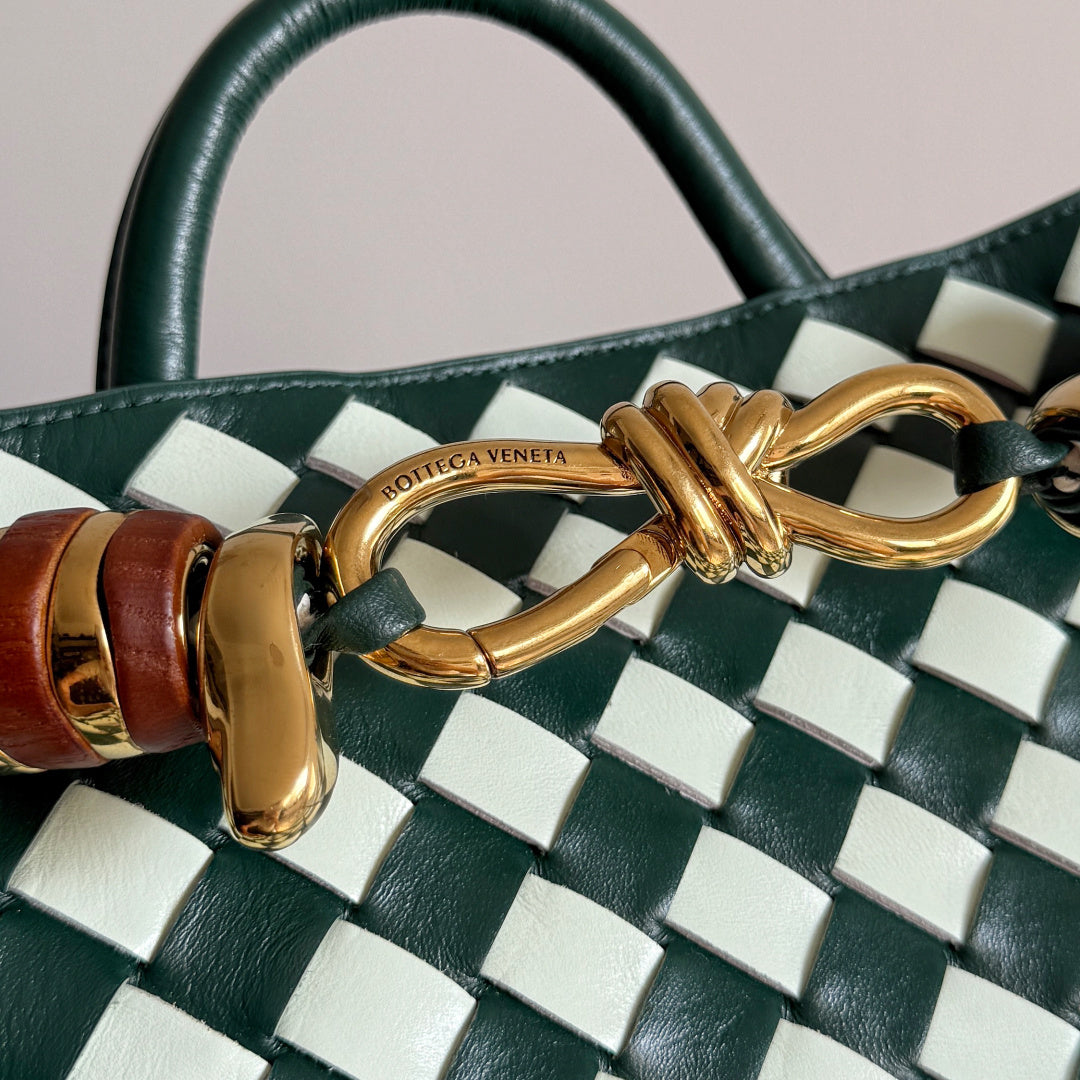 Bottega Veneta 779152 Black Designer Handbag - detail image 2
