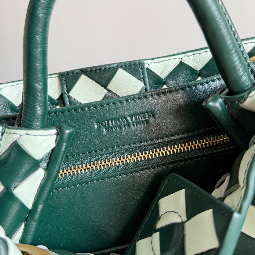 Bottega Veneta 779152 Black Designer Handbag - detail image 7