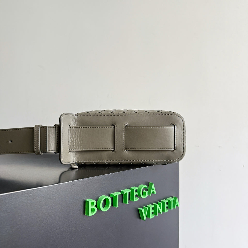 Bottega Veneta 836016 Gray Clutch Bag - detail image 2