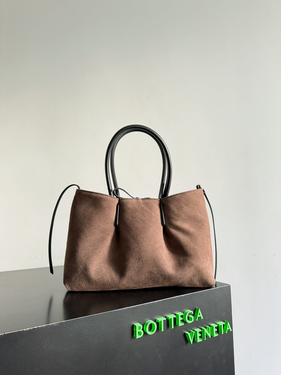 Bottega Veneta 854371 Black Tote Bag Edition 4 - detail image 7