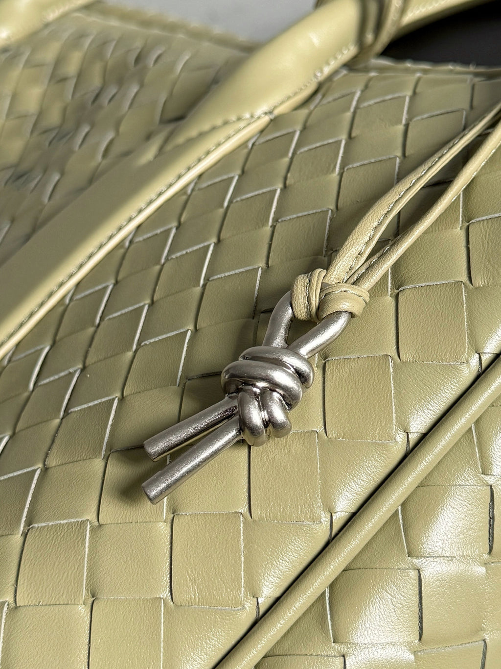 Bottega Veneta 765620 Olive Green Designer Handbag - detail image 7