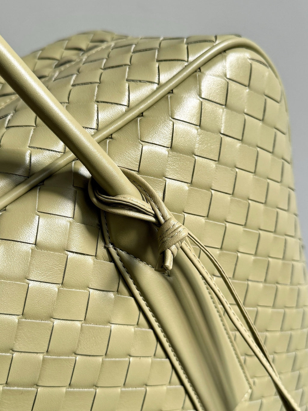 Bottega Veneta 765620 Olive Green Designer Handbag - detail image 2