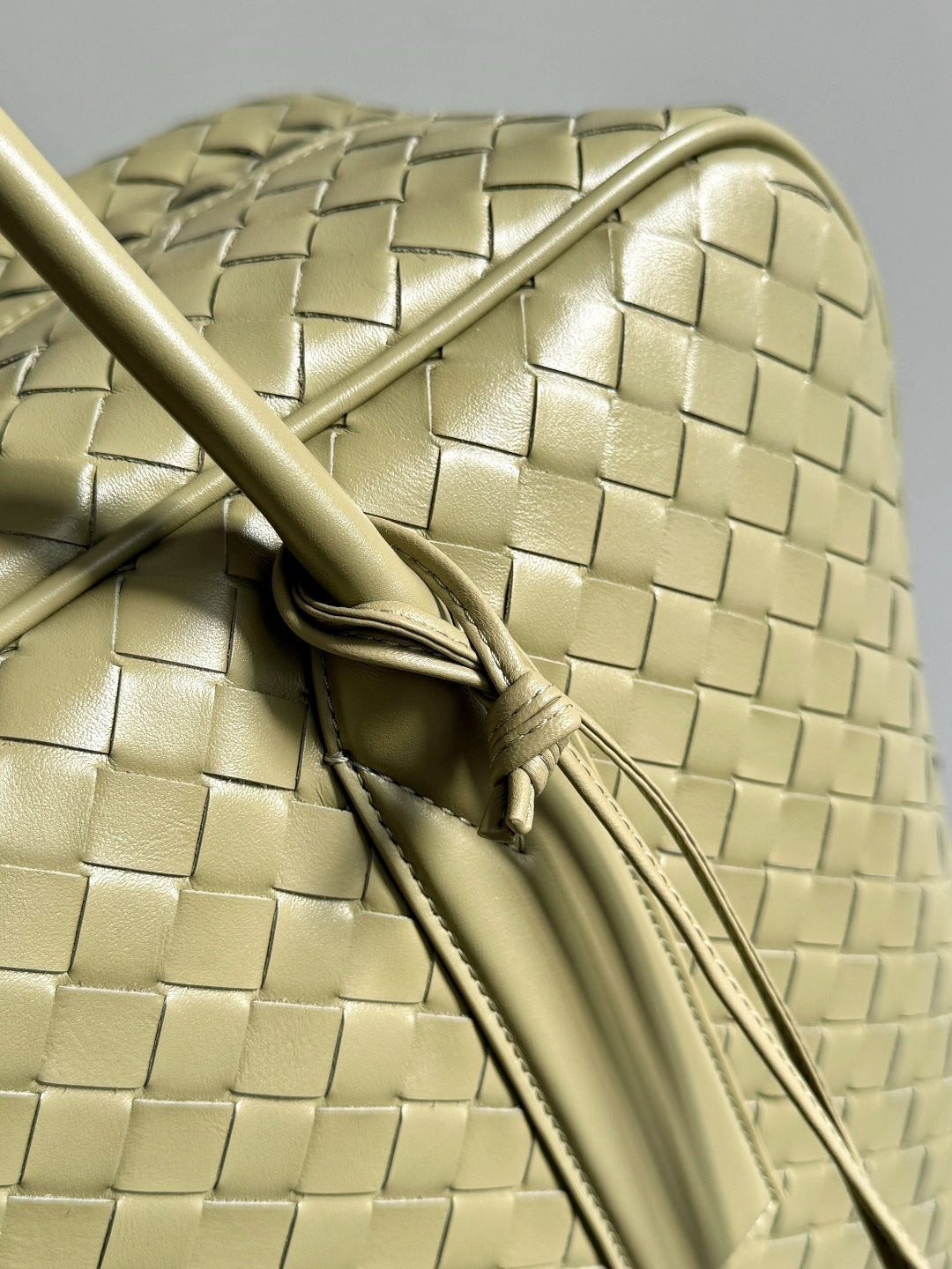 Bottega Veneta 765620 Olive Green Designer Handbag - detail image 2