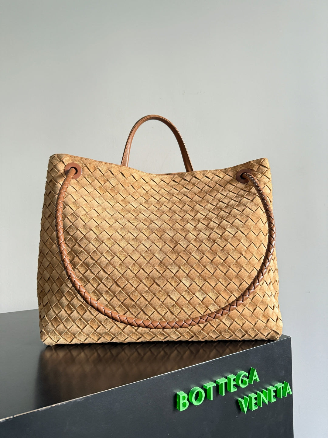 Bottega Veneta 743575 Orange Designer Handbag Edition 2 - detail image 3