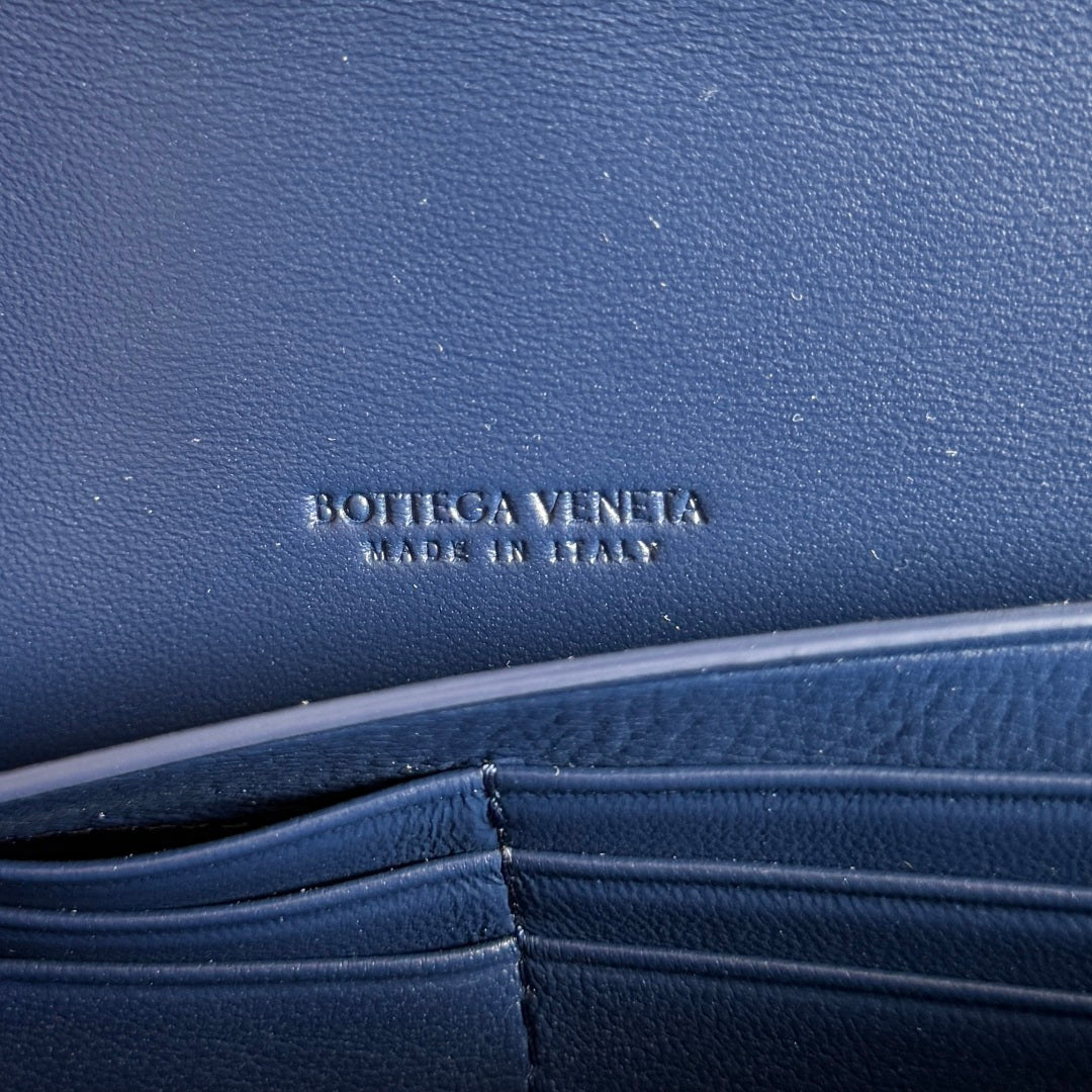 Bottega Veneta 741511 Blue Designer Handbag - detail image 8