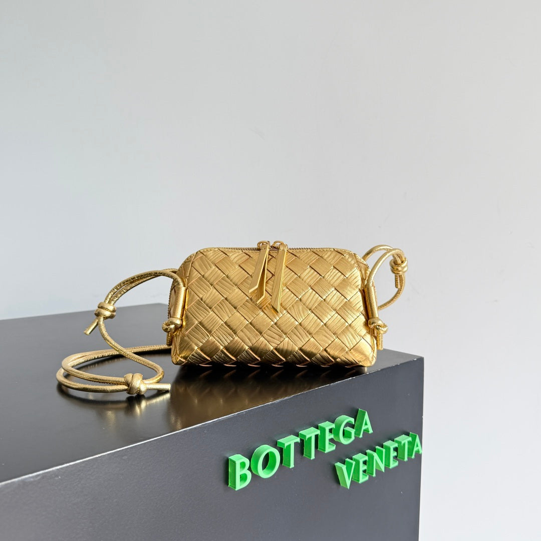 Bottega Veneta 794258 Silver Pouch Bag