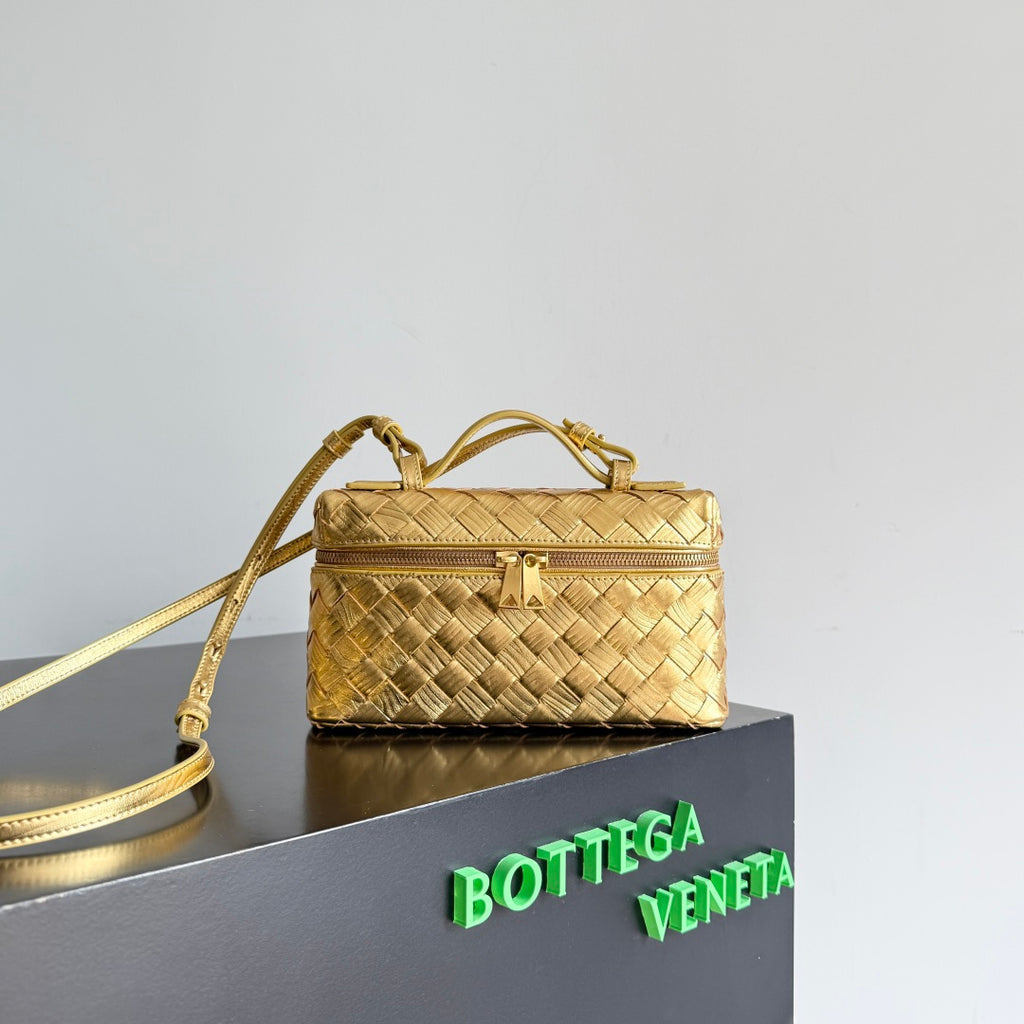 Bottega Veneta 789109 Orange Designer Handbag