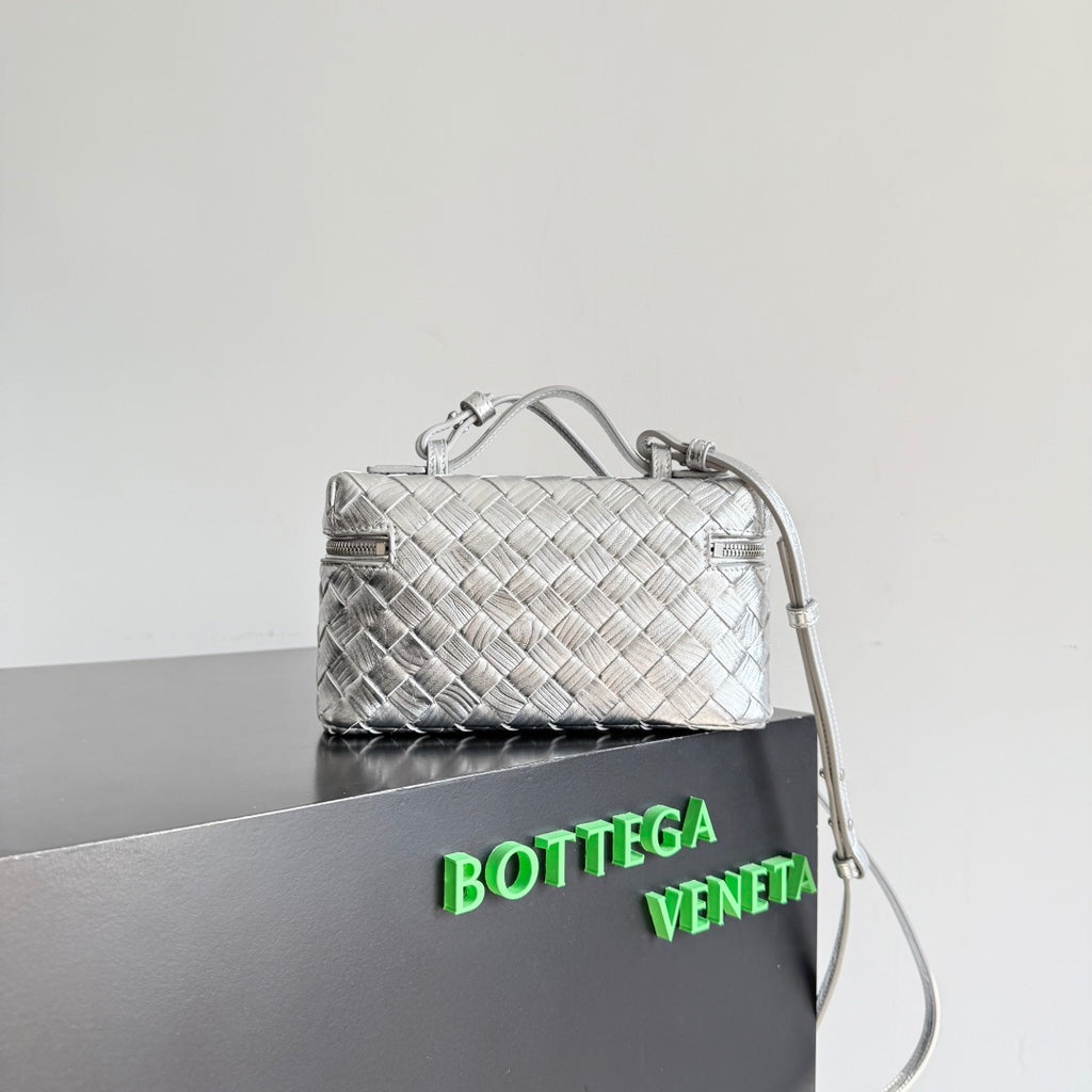 Bottega Veneta 789109 Gray Designer Handbag - detail image 4