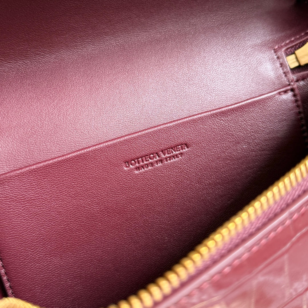 Bottega Veneta 789109 Red Designer Handbag - detail image 8