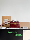 Bottega Veneta Black Designer Handbag Edition 331