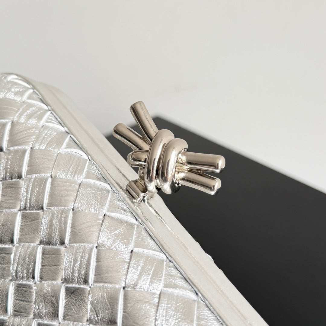 Bottega Veneta 844108 Silver Designer Handbag - detail image 4