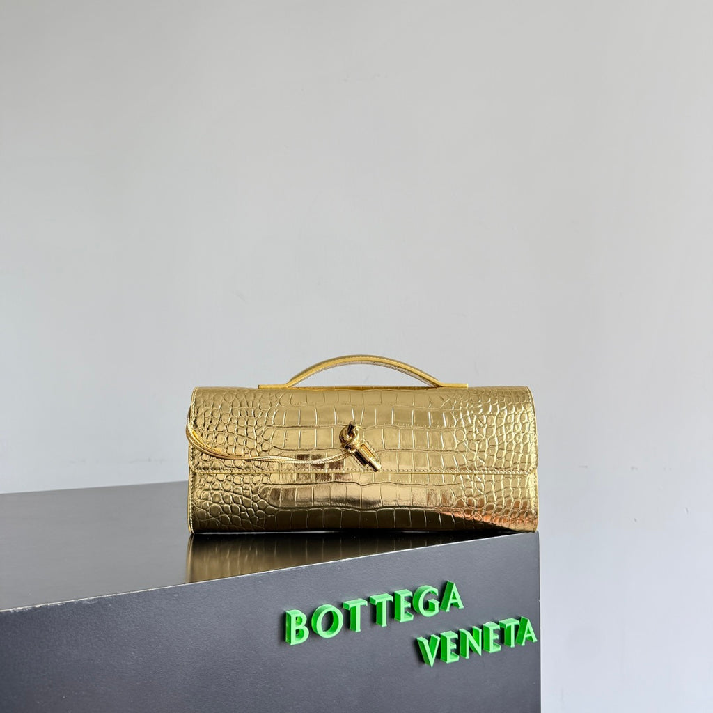 Bottega Veneta 741511 Silver Clutch Bag