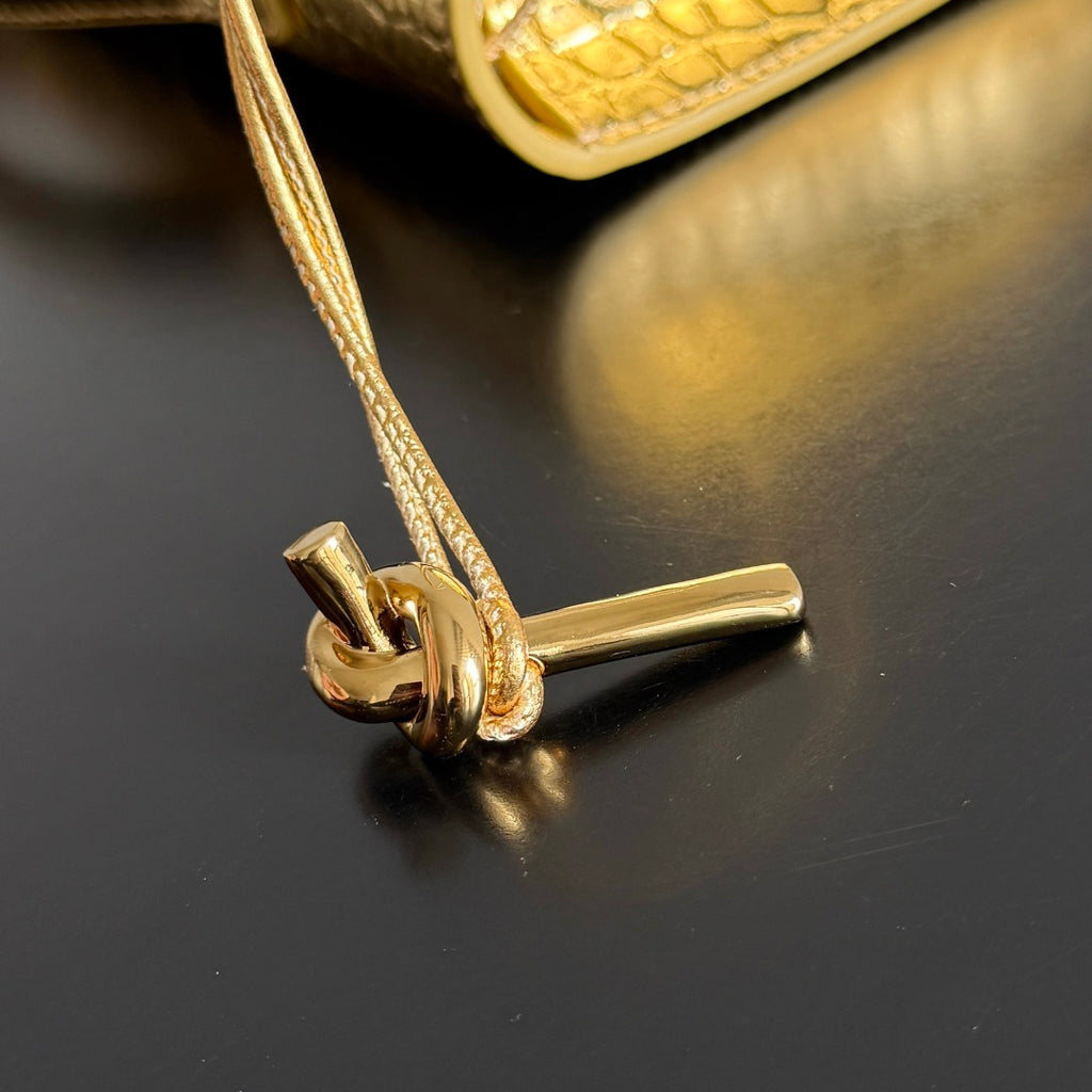 Bottega Veneta 741511 Silver Clutch Bag - detail image 6