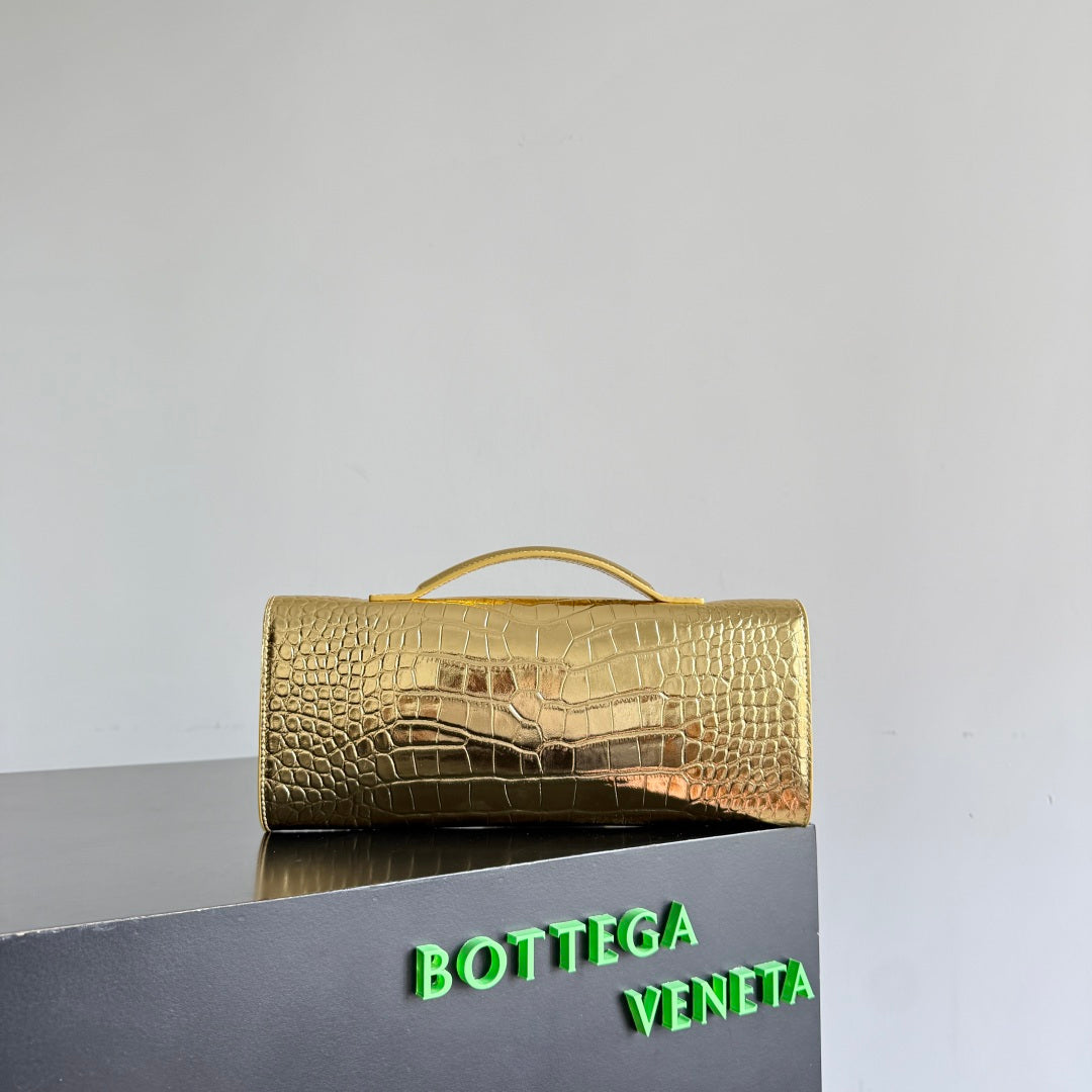 Bottega Veneta 741511 Silver Clutch Bag - detail image 2