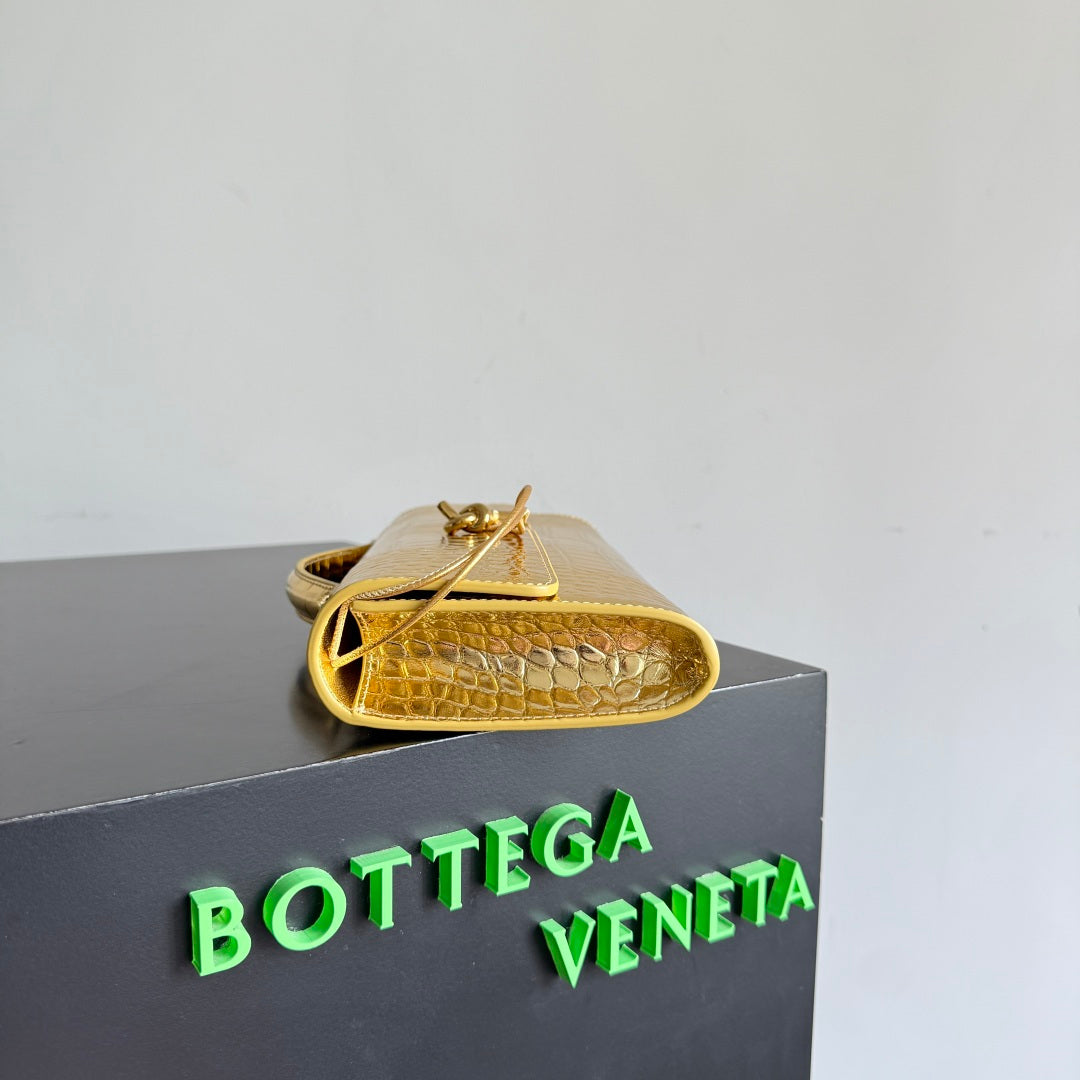 Bottega Veneta 741511 Silver Clutch Bag - detail image 3