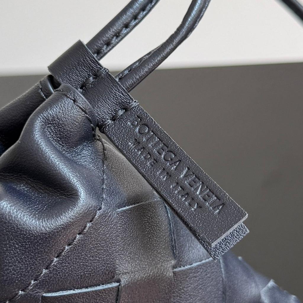 Bottega Veneta 843903 Black Coin Purse Edition 2 - detail image 2