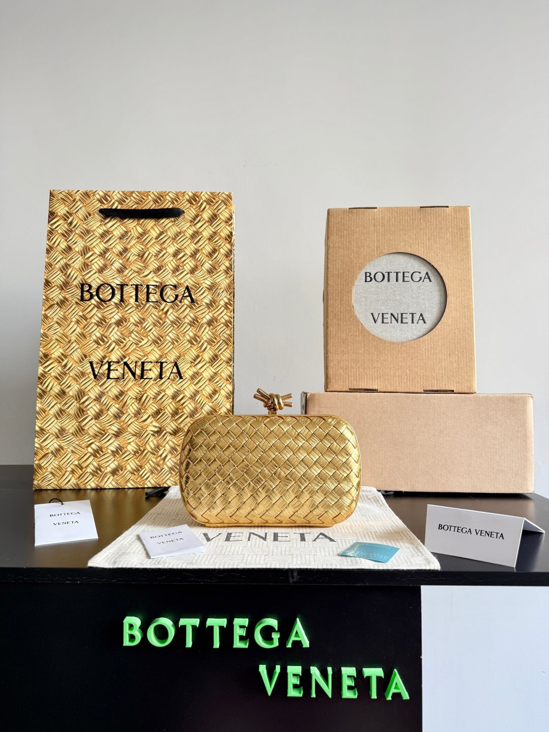 Bottega Veneta Gold Designer Wallet Edition 2