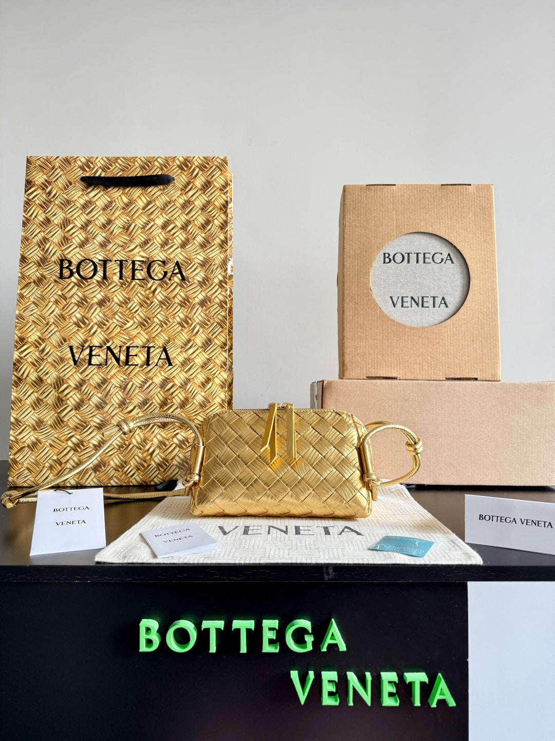 Bottega Veneta Gold Designer Handbag Edition 6