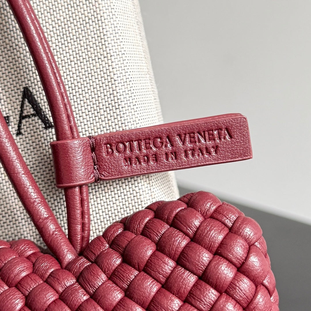 Bottega Veneta 844701 Red Designer Handbag - detail image 2