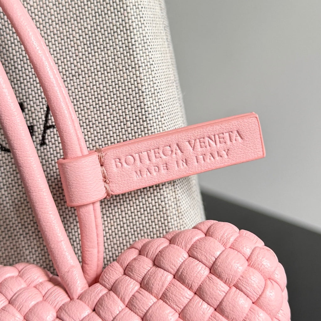 Bottega Veneta 844701 Silver Designer Handbag - detail image 2