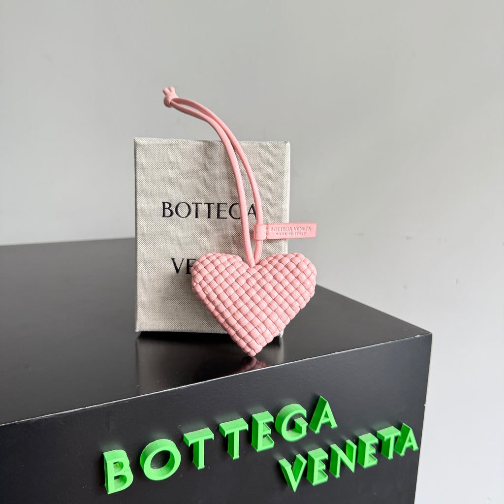 Bottega Veneta 844701 Silver Designer Handbag