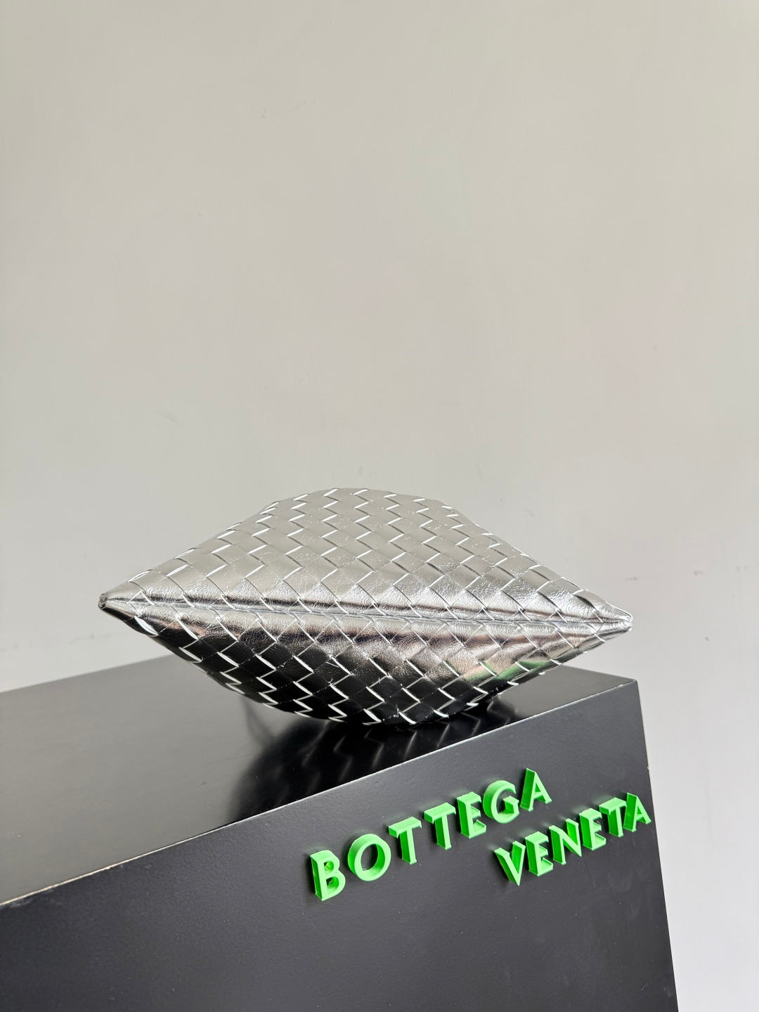 Bottega Veneta 796728 Black Hobo Bag Edition 2 - detail image 4