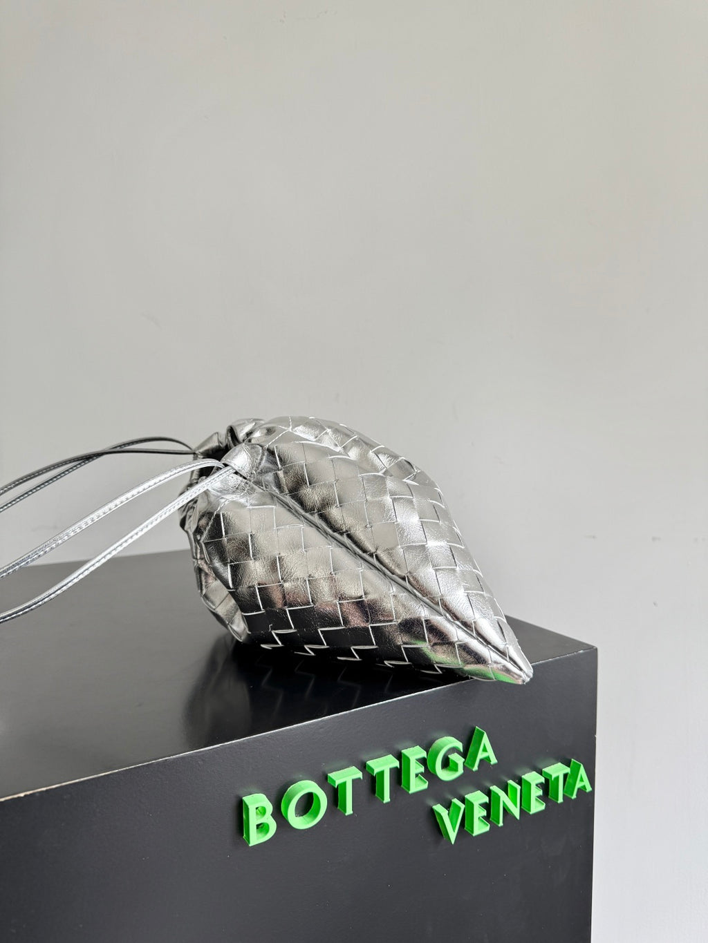 Bottega Veneta 796728 Black Hobo Bag Edition 2 - detail image 2