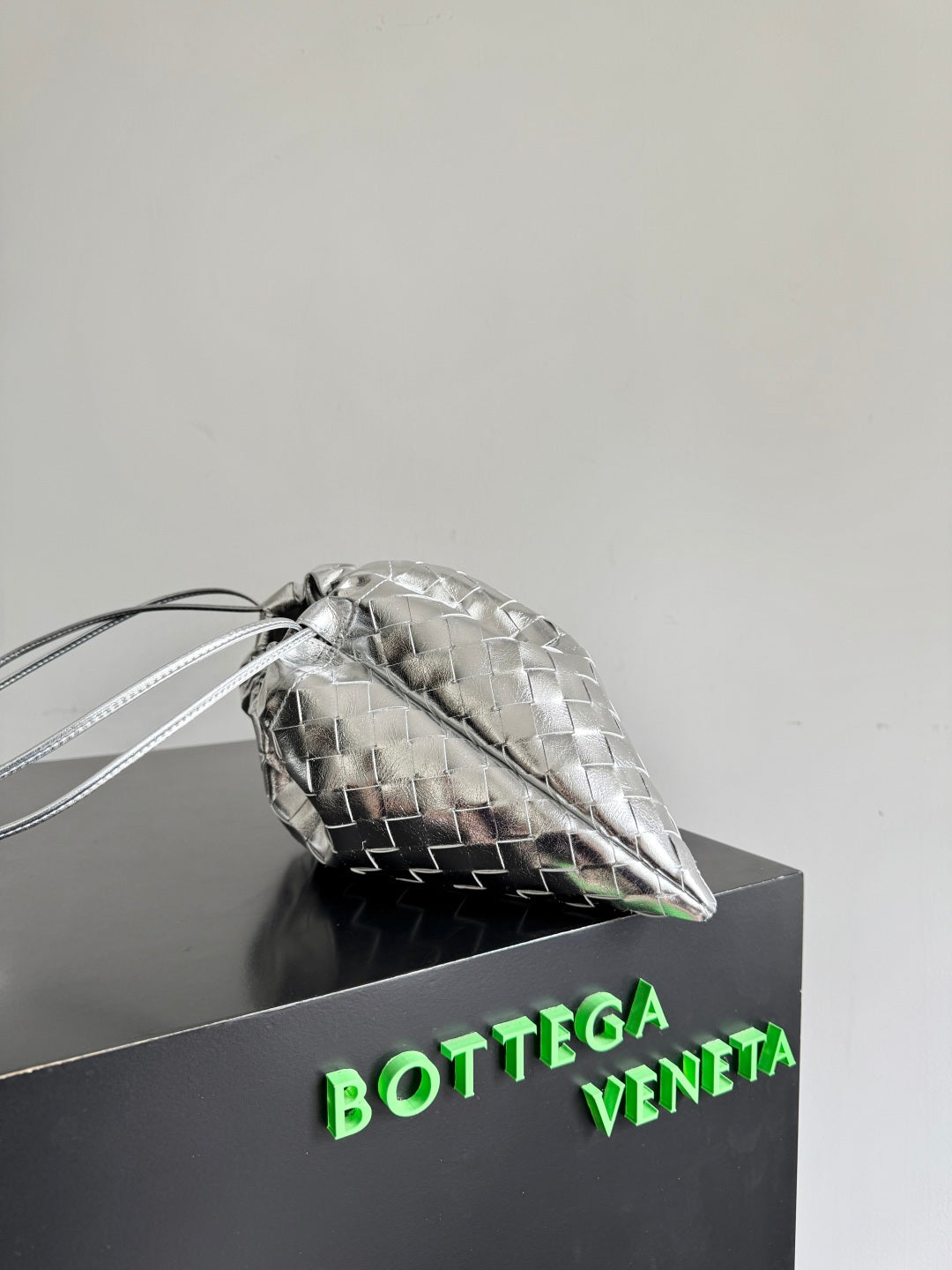 Bottega Veneta 796728 Black Hobo Bag Edition 2 - detail image 2