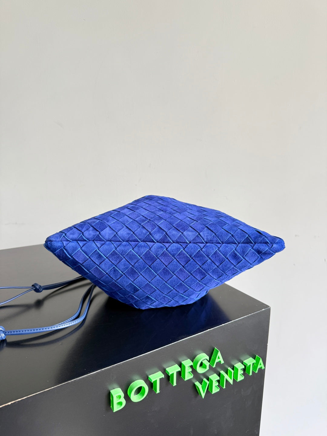 Bottega Veneta 796728 Blue Hobo Bag - detail image 3