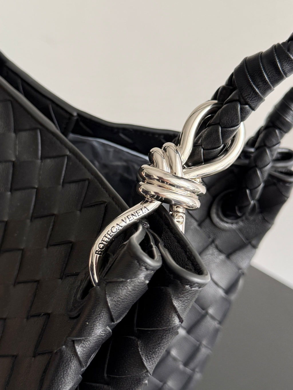 Bottega Veneta 796571 Black Designer Handbag - detail image 5
