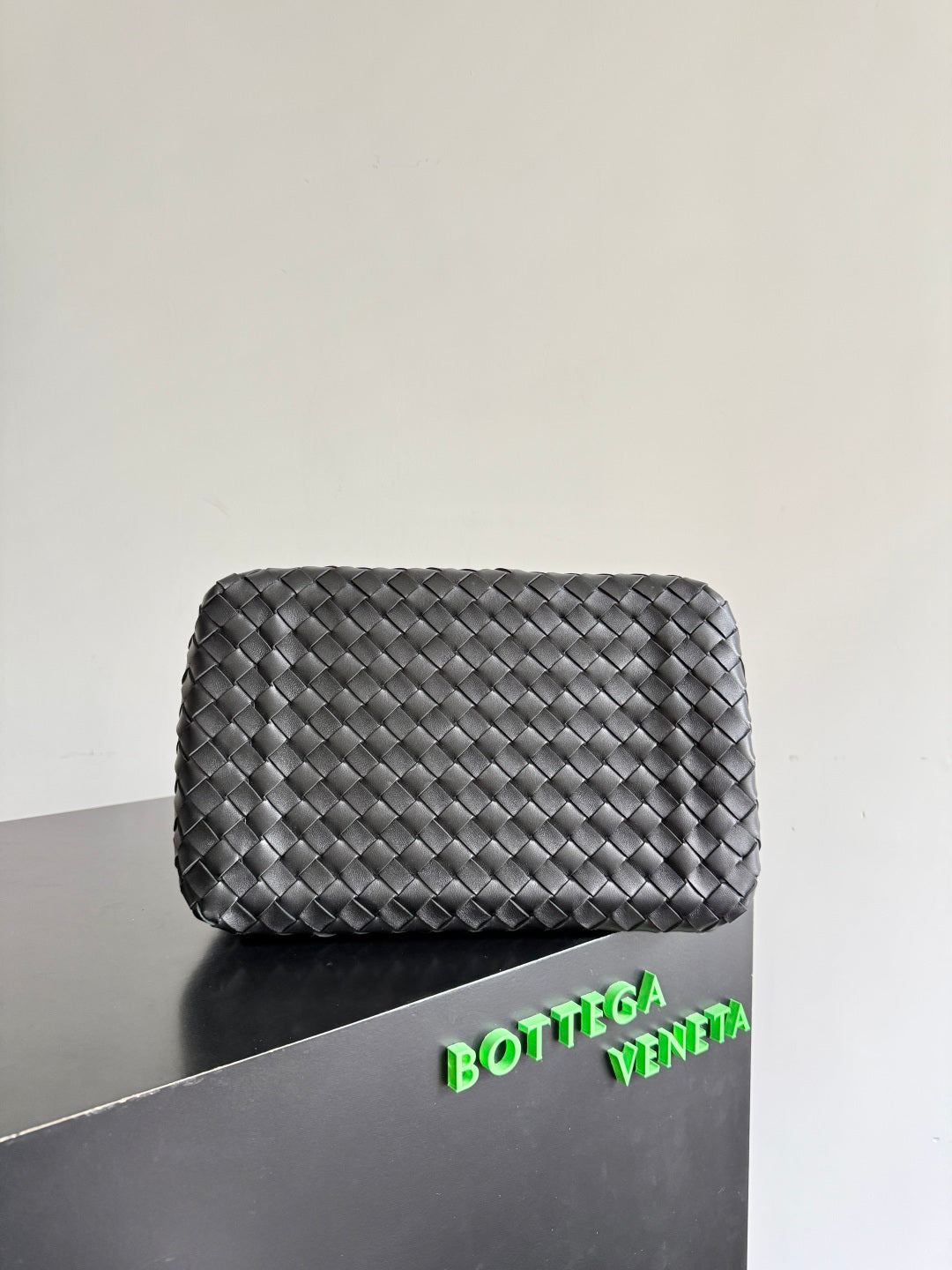 Bottega Veneta 796571 Black Designer Handbag - detail image 3