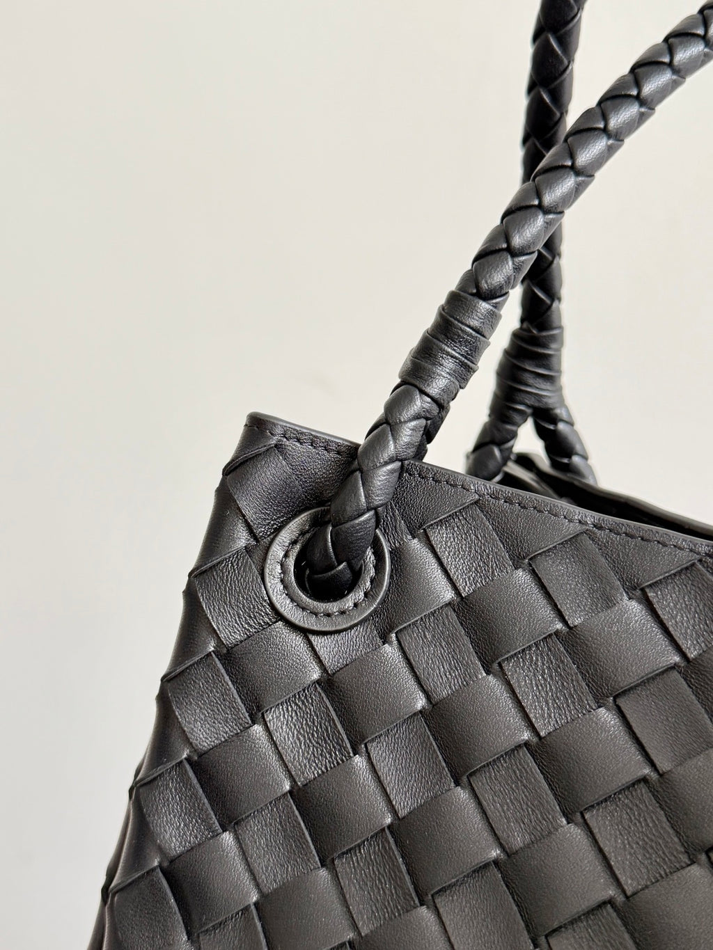Bottega Veneta 796571 Black Designer Handbag - detail image 4