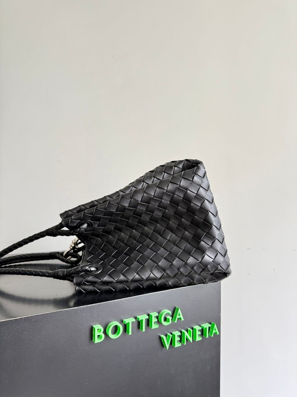 Bottega Veneta 796571 Black Designer Handbag - detail image 2