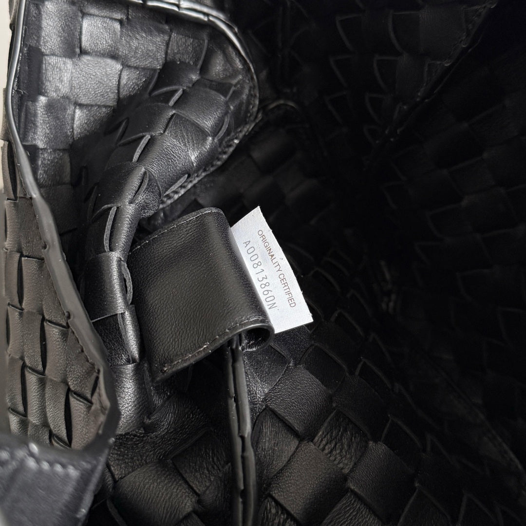 Bottega Veneta 854248 Black Designer Handbag Edition 2 - detail image 9
